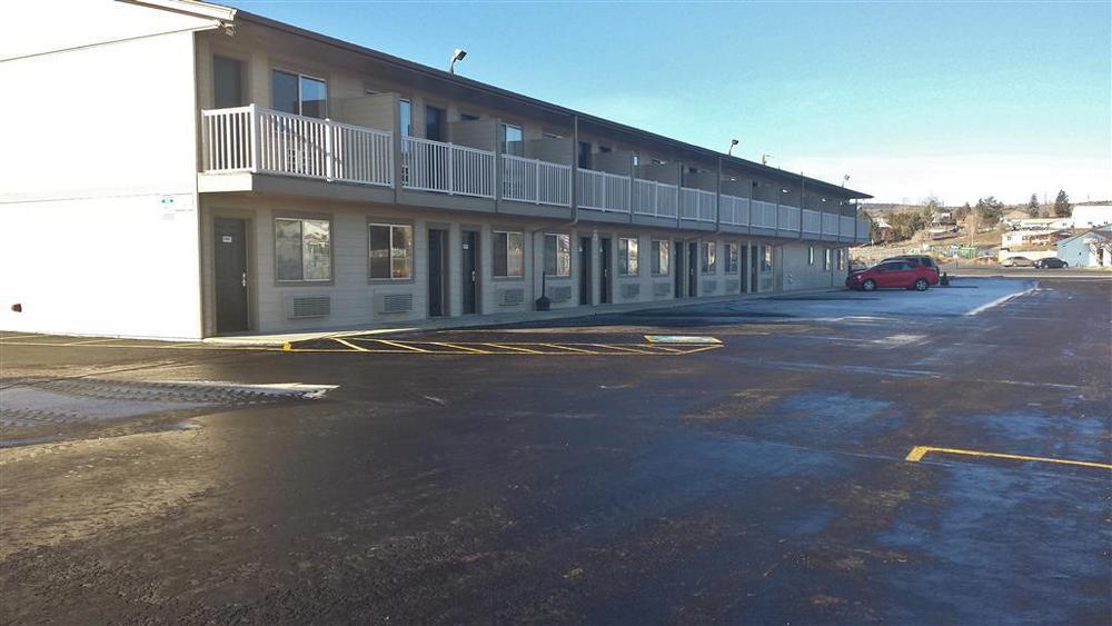 Americas Best Value Inn Burns Kültér fotó