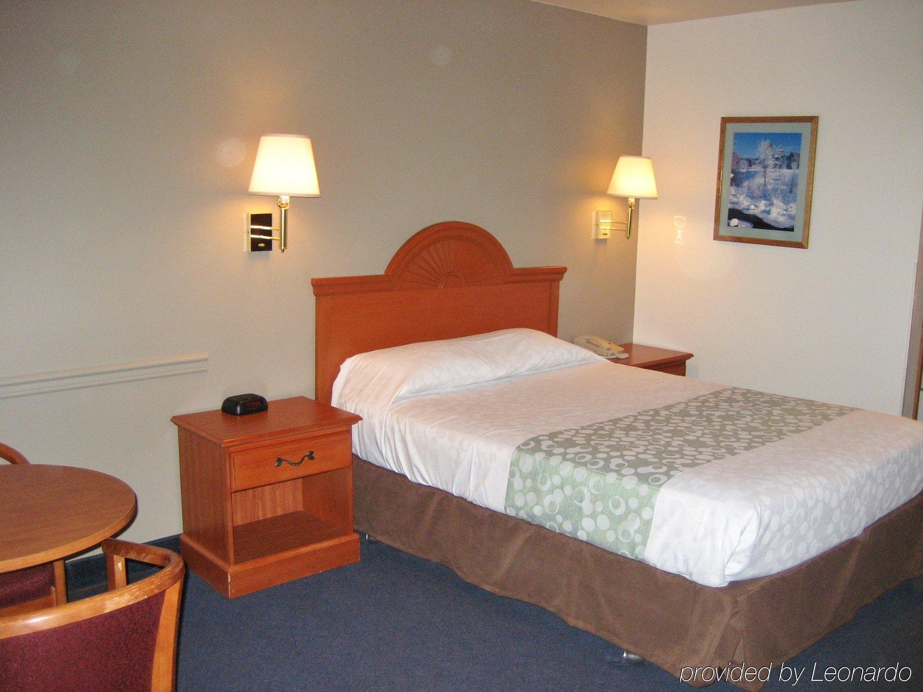 Americas Best Value Inn Burns Kültér fotó